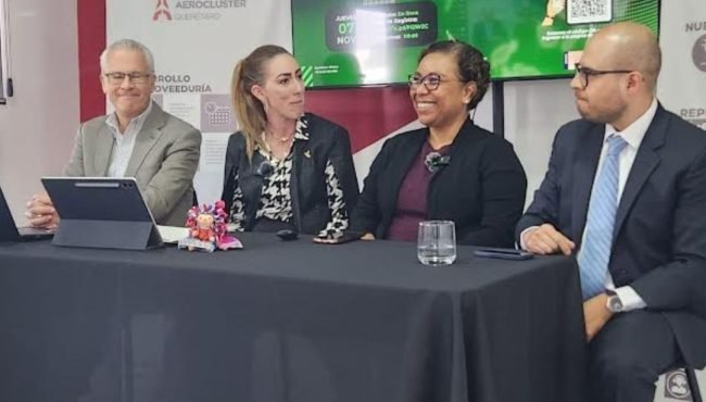 Post, imagen,aeroclúster.